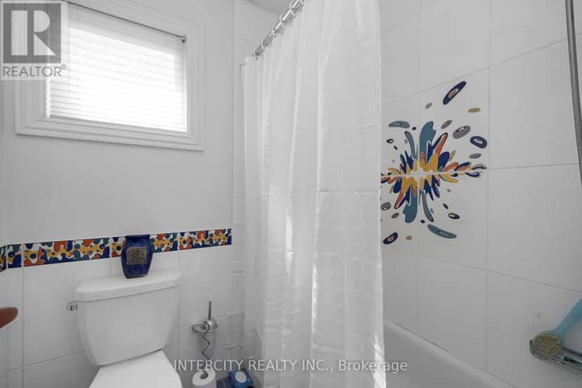 59 Kimber Crescent — photo 33 of 40