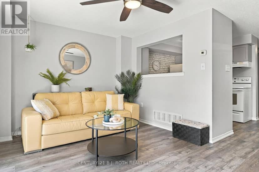 75 Courtney Crescent — photo 11 of 37
