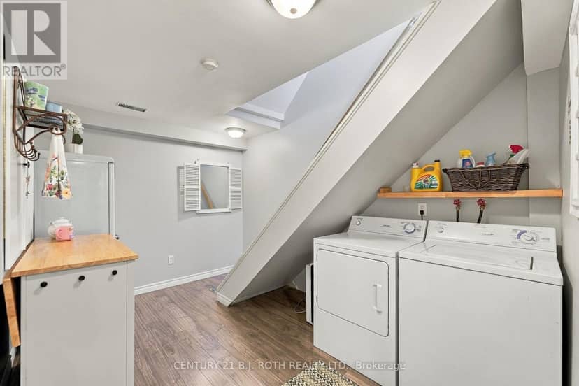 75 Courtney Crescent — photo 22 of 37