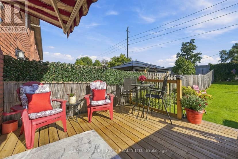 75 Courtney Crescent — photo 30 of 37