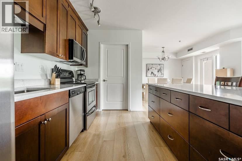 409 902 Spadina CRESCENT E — photo 11 of 40