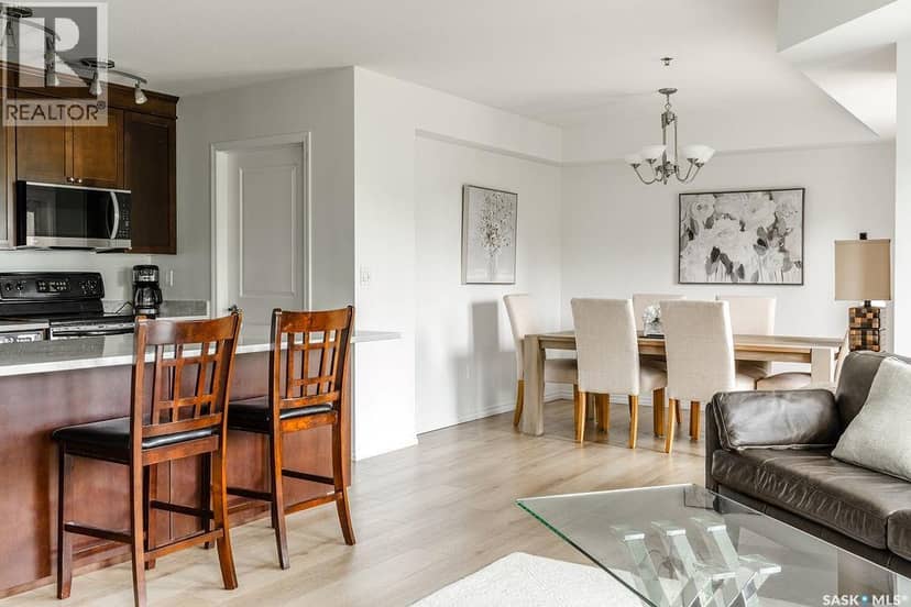 409 902 Spadina CRESCENT E — photo 13 of 40
