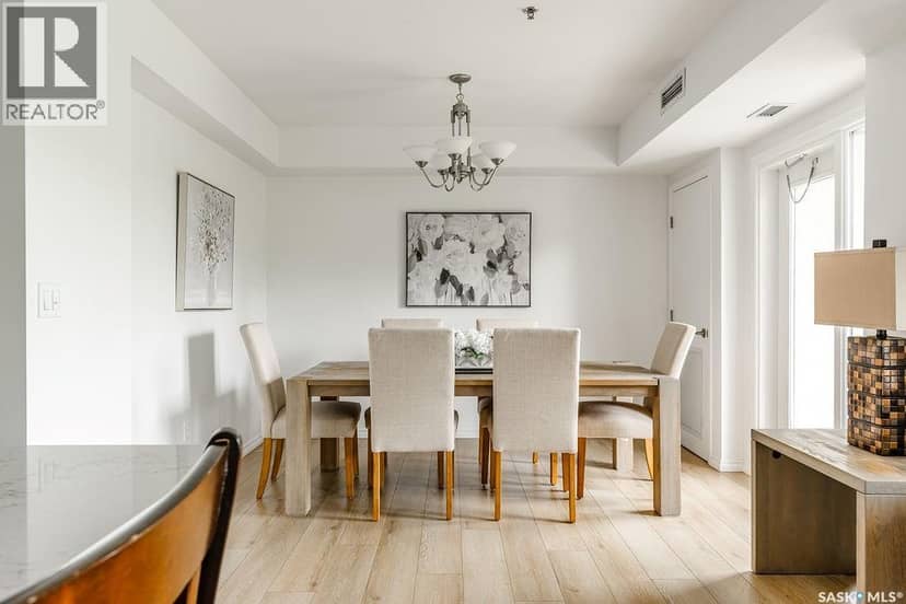 409 902 Spadina CRESCENT E — photo 14 of 40