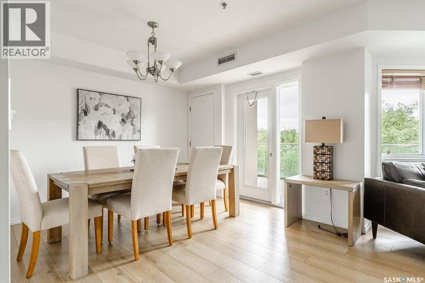 409 902 Spadina CRESCENT E — photo 15 of 40