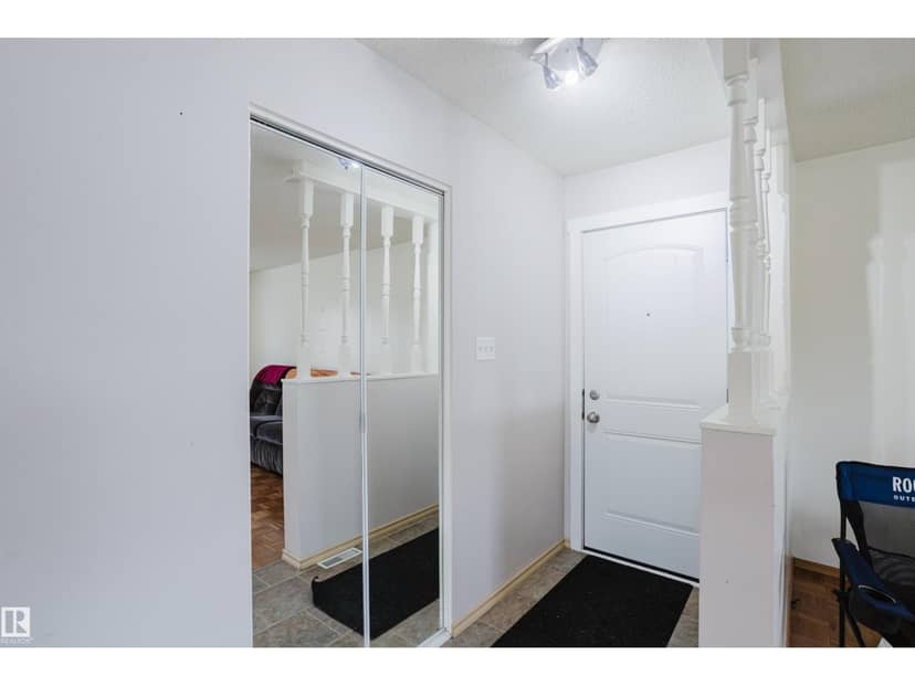 212 Homestead CR NW, Edmonton, photo 5