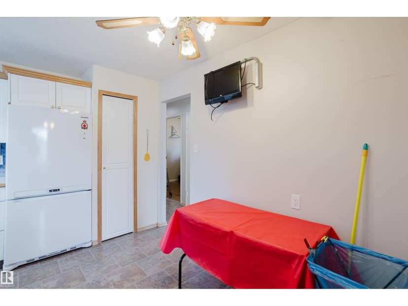 212 Homestead CR NW — photo 15 of 40