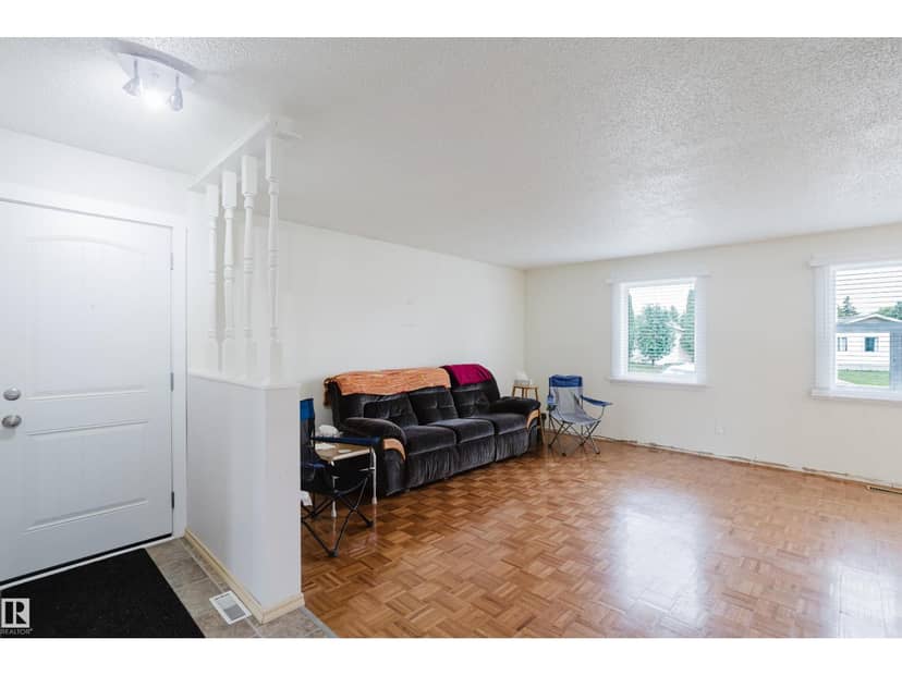 212 Homestead CR NW, Edmonton, photo 7