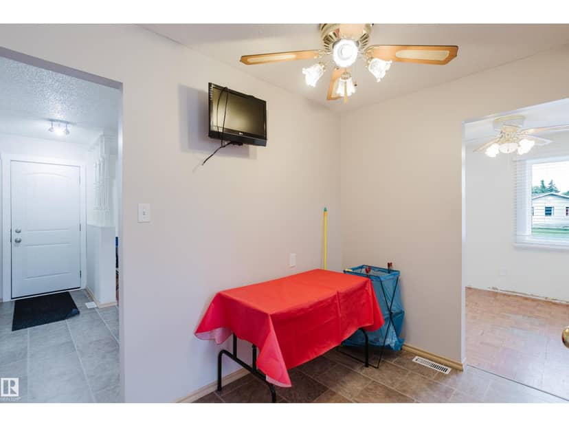 212 Homestead CR NW — photo 16 of 40