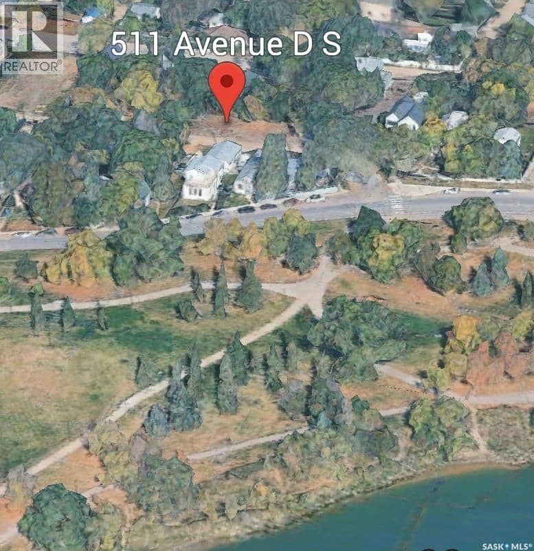 511 D Avenue S — photo 3 of 10