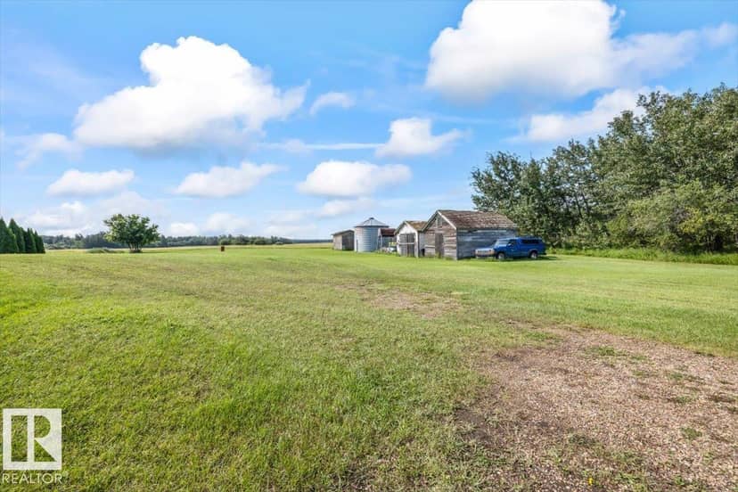 22507 Twp Road 564, Rural Sturgeon County, photo 4