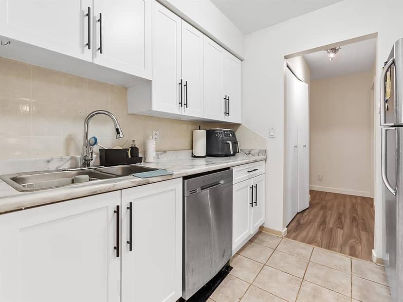 1615 10620 150 STREET, Surrey