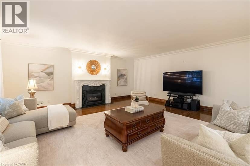 130 TAVISTOCK Square — photo 14 of 40