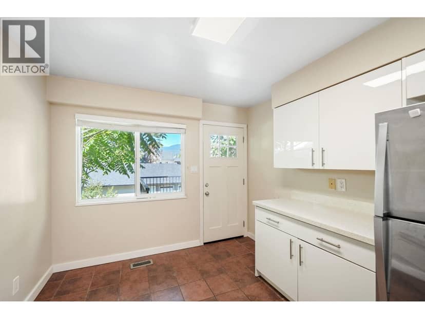 1681-1683 SUFFOLK AVENUE, Port Coquitlam, photo 6