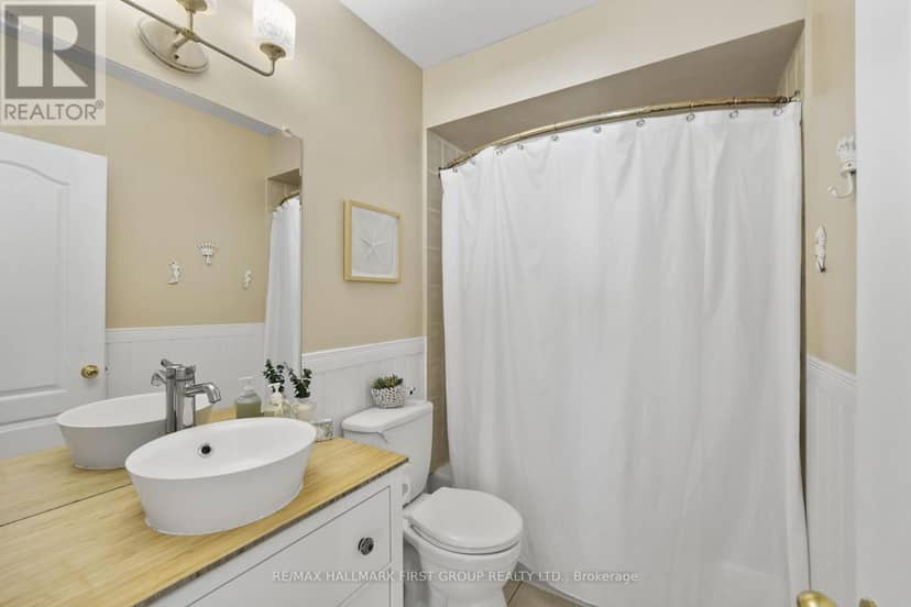23 Huffman Avenue — photo 21 of 40