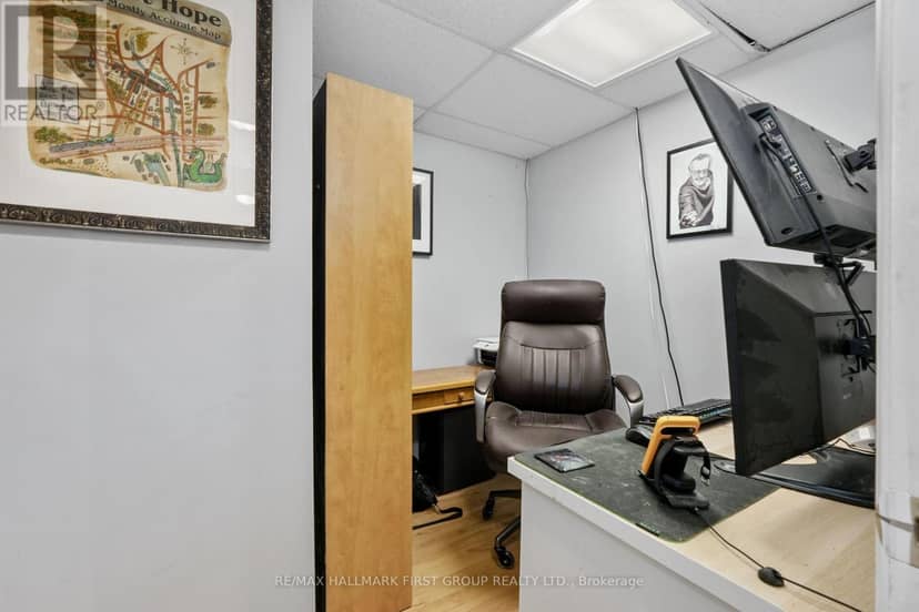 23 Huffman Avenue — photo 38 of 40