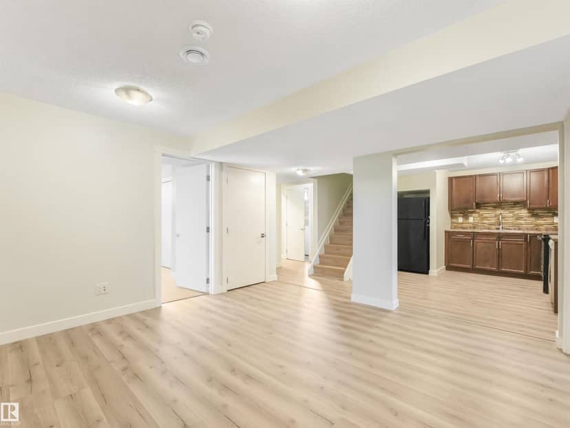 13540 110 ST NW — photo 21 of 40