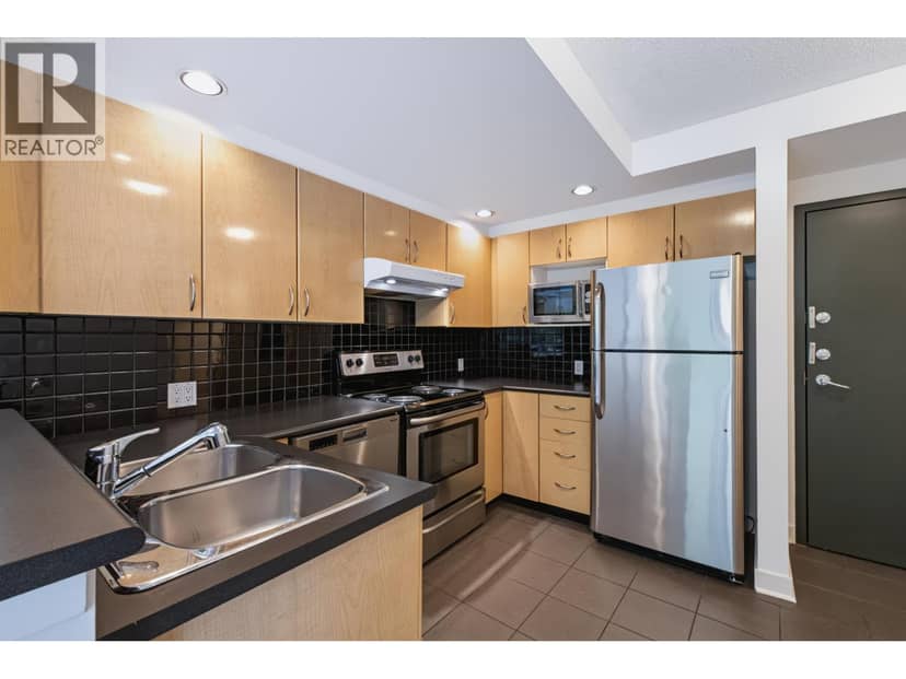 202 1688 ROBSON STREET, Vancouver, photo 3