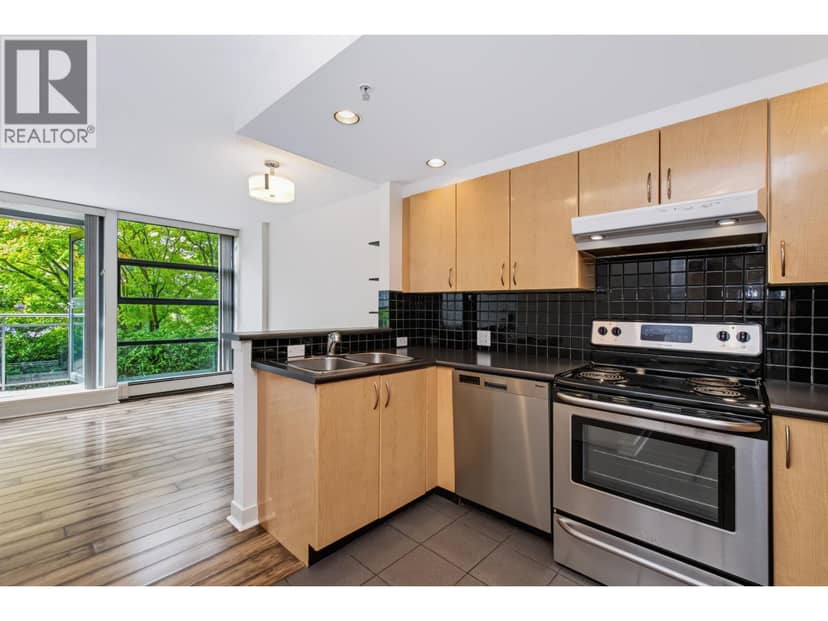 202 1688 ROBSON STREET, Vancouver, photo 2