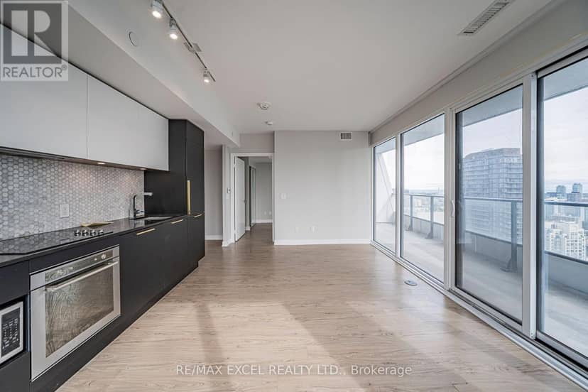 3203 - 85 Wood Street — photo 13 of 40