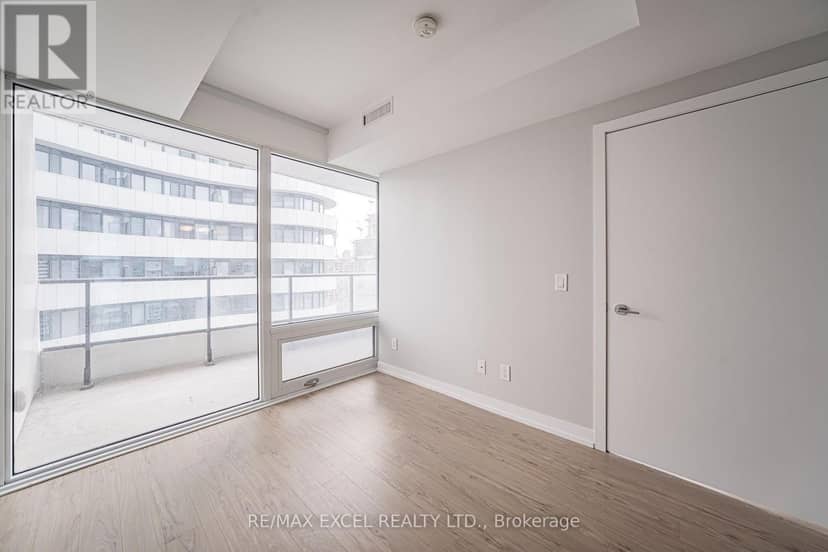 3203 - 85 Wood Street — photo 19 of 40
