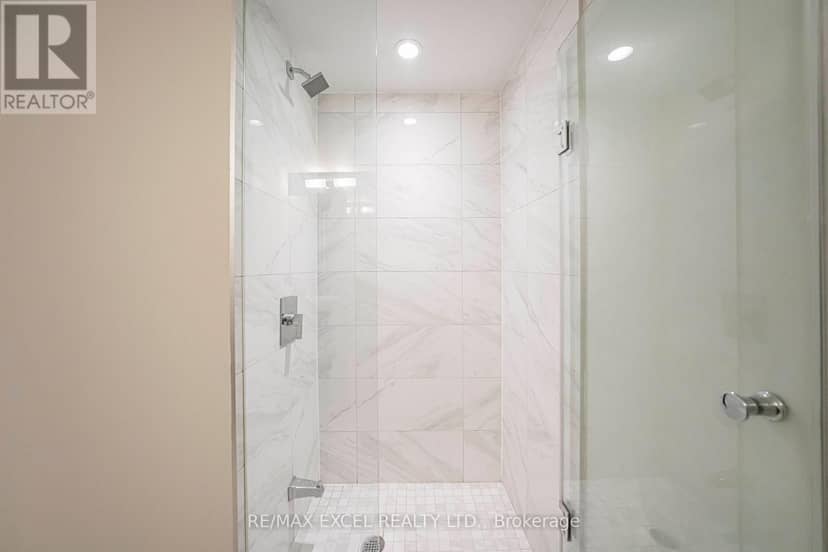 3203 - 85 Wood Street — photo 33 of 40