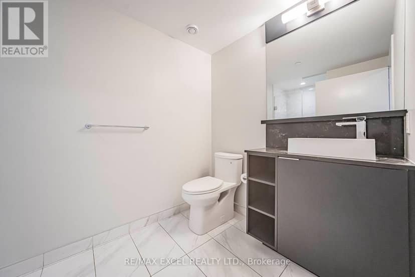 3203 - 85 Wood Street — photo 32 of 40