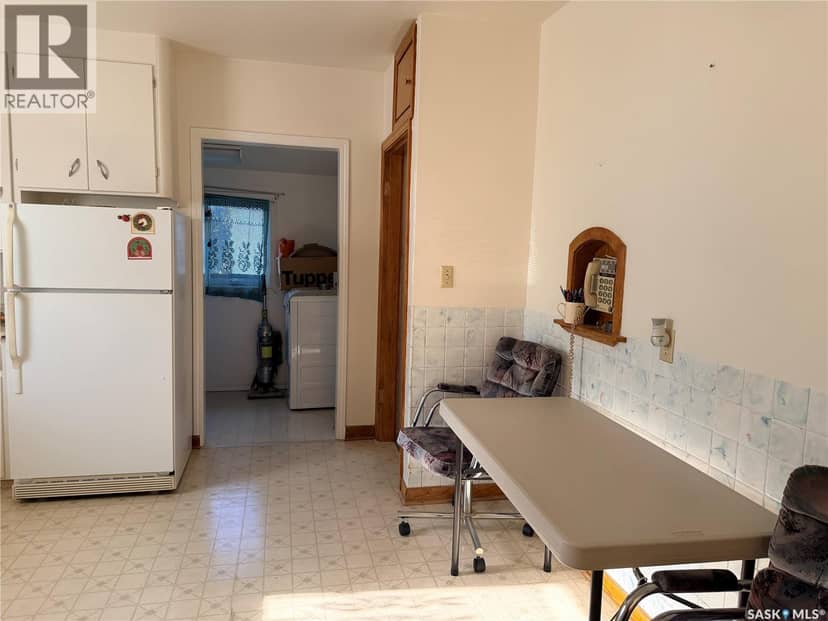 121 Empire ROAD, Assiniboia, photo 5