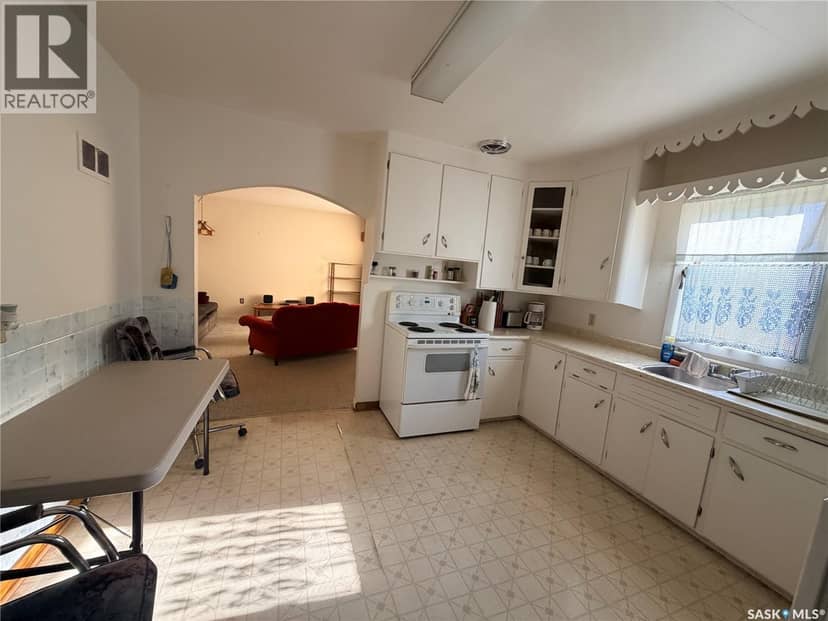 121 Empire ROAD, Assiniboia, photo 7