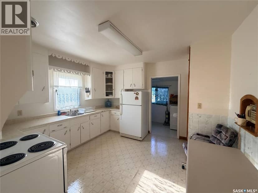 121 Empire ROAD, Assiniboia, photo 8
