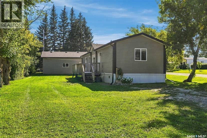 20 Empress AVENUE — photo 1 of 28