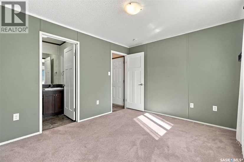 20 Empress AVENUE — photo 17 of 28