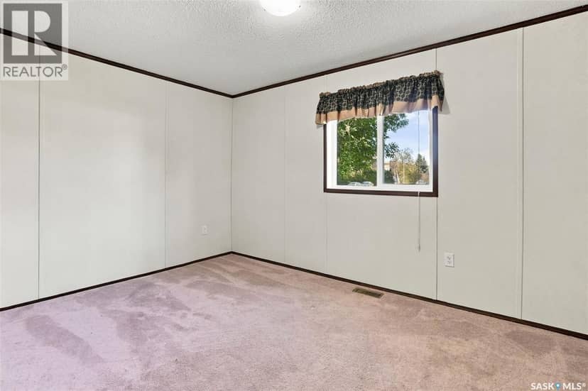 20 Empress AVENUE — photo 22 of 28