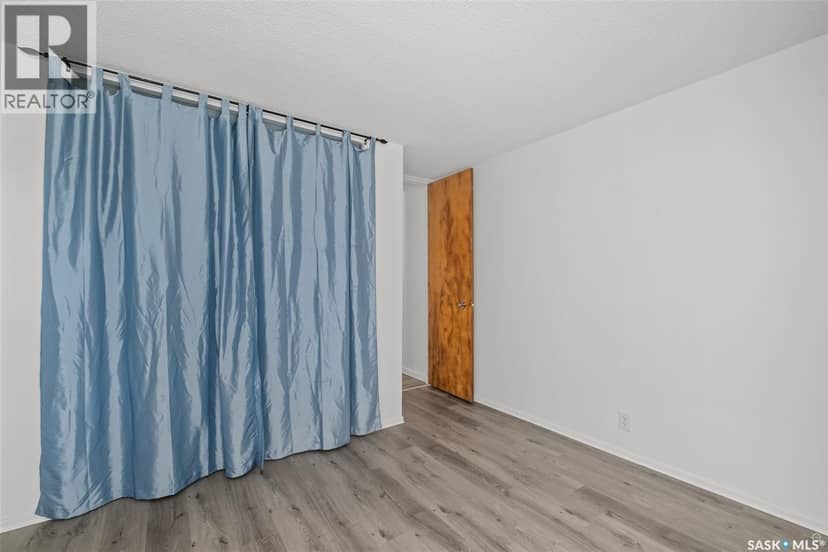 690 Eastwood STREET — photo 15 of 37
