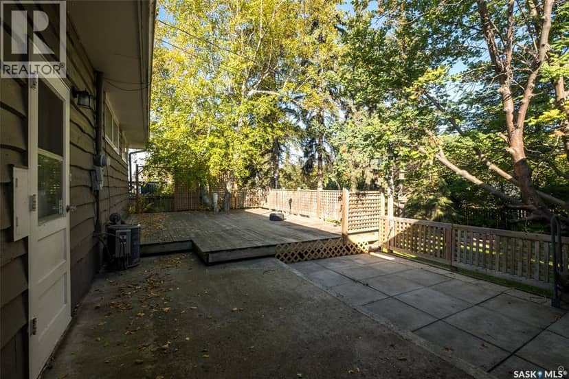 690 Eastwood STREET — photo 29 of 37