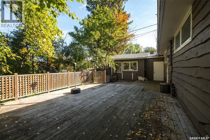 690 Eastwood STREET — photo 31 of 37