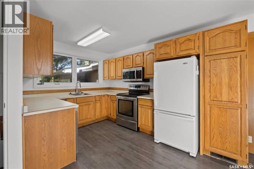 690 Eastwood STREET, Prince Albert, photo 8