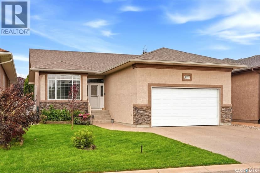 4857 McCombie CRESCENT — photo 1 of 40
