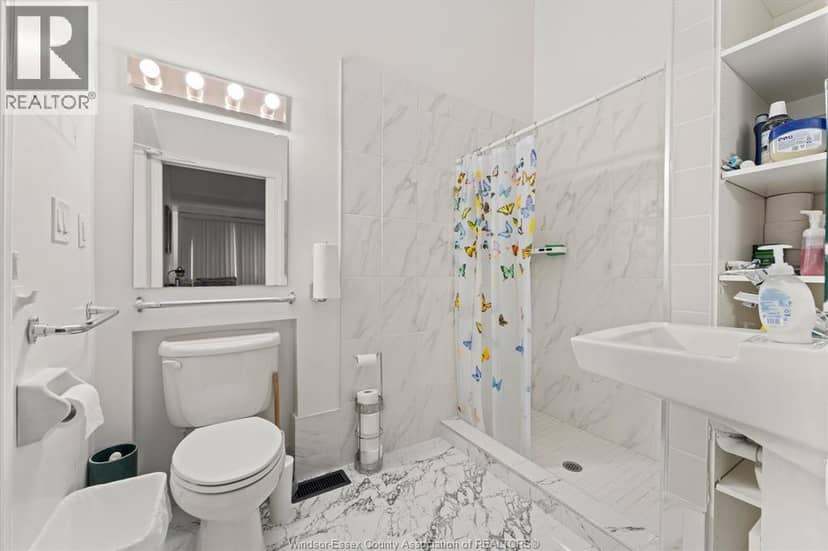 1467 Guildwood Crescent — photo 17 of 40
