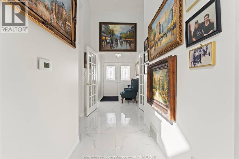 1467 Guildwood Crescent — photo 8 of 40
