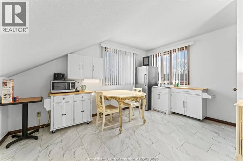 1467 Guildwood Crescent — photo 21 of 40