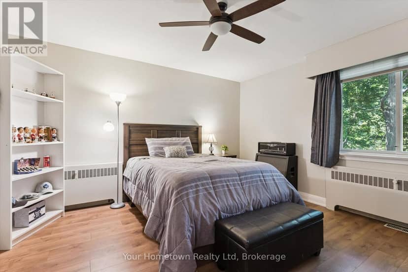 595 Tower Street S — photo 15 of 40