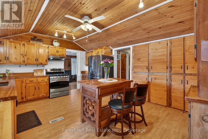 3611 Livingstone Lake Road — photo 13 of 40