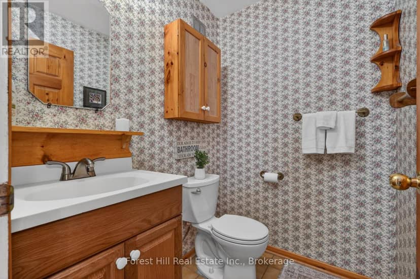 3611 Livingstone Lake Road — photo 22 of 40