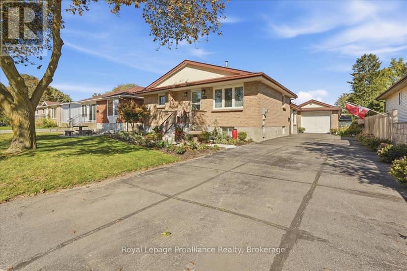 68 Tracey Street — photo 1 of 37