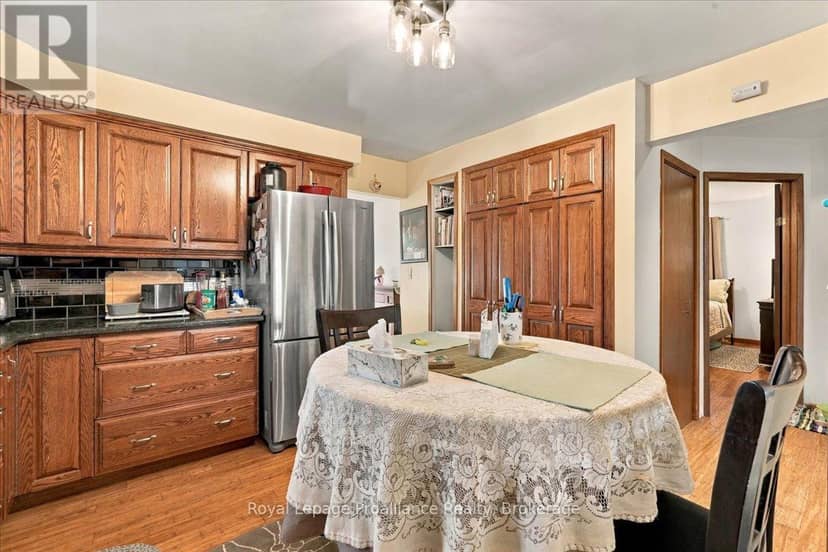 68 Tracey Street — photo 11 of 37