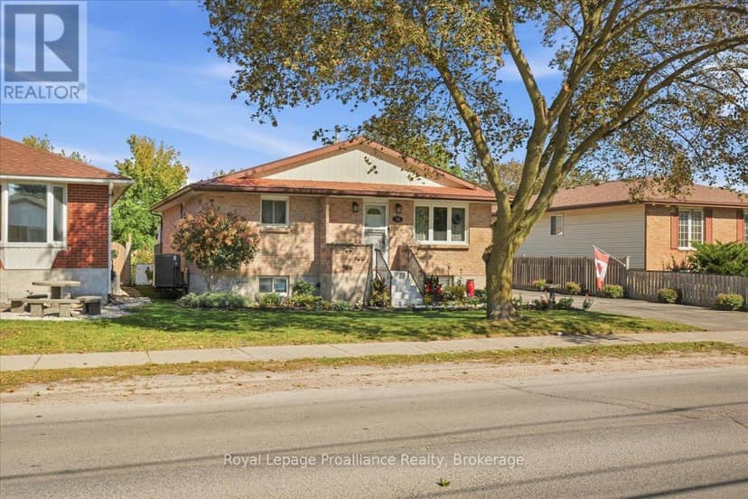 68 Tracey Street — photo 2 of 37