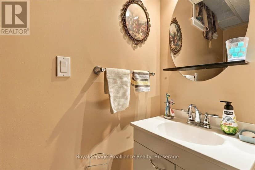68 Tracey Street — photo 27 of 37