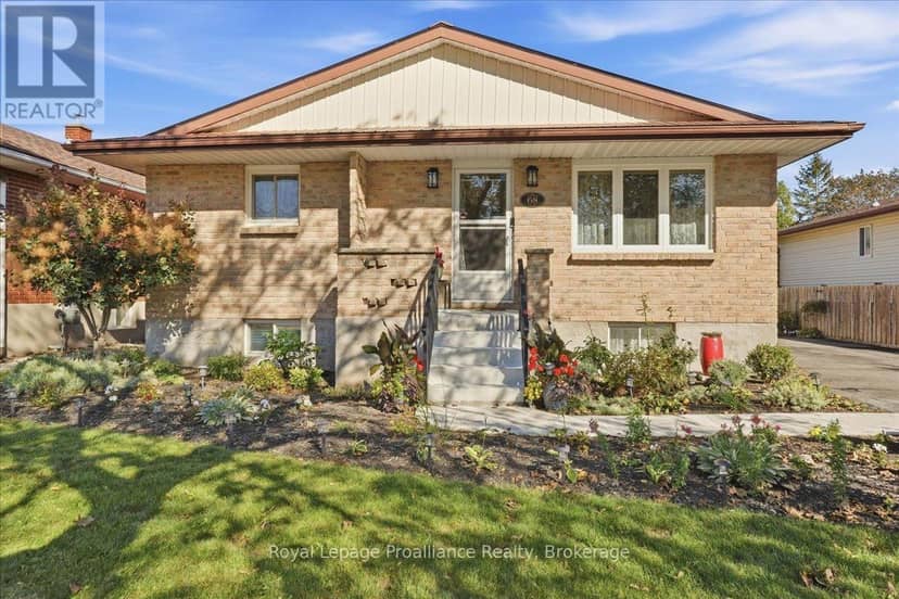 68 Tracey Street — photo 4 of 37
