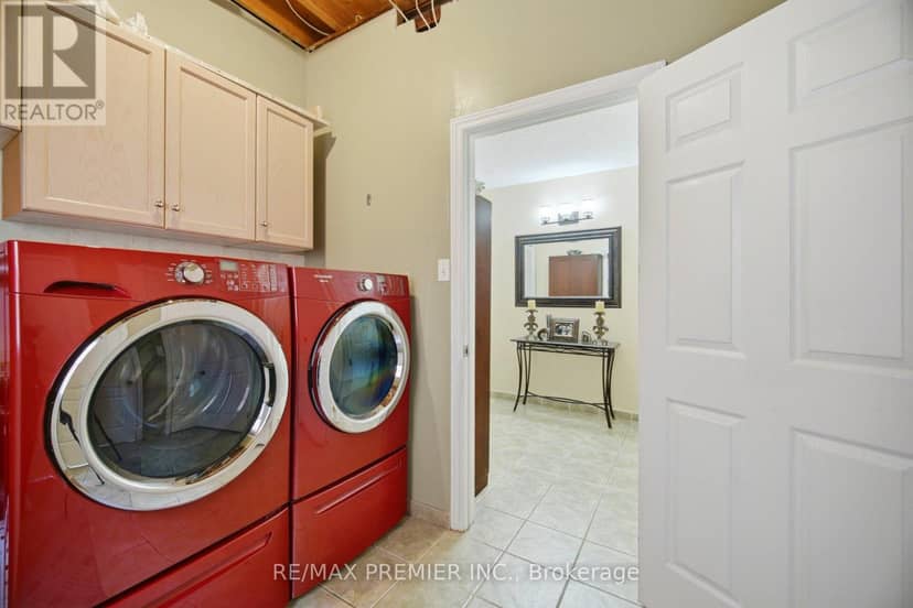 137 Blackthorn Drive — photo 23 of 40