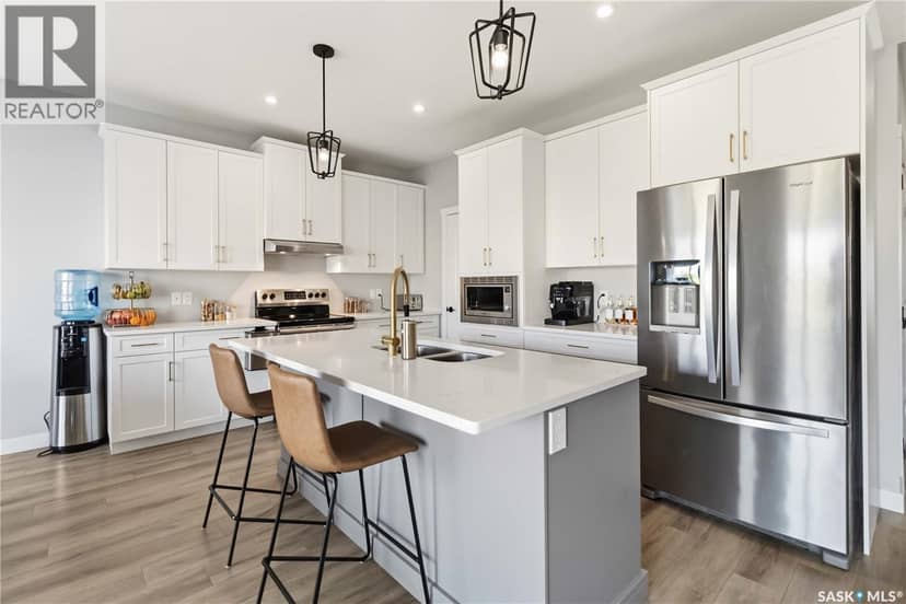 358 Stilling MANOR — photo 15 of 40